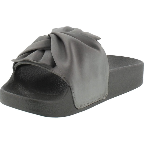 Kenneth Cole Kids Shoes - Assorted Sizes - Picture 3 of 6